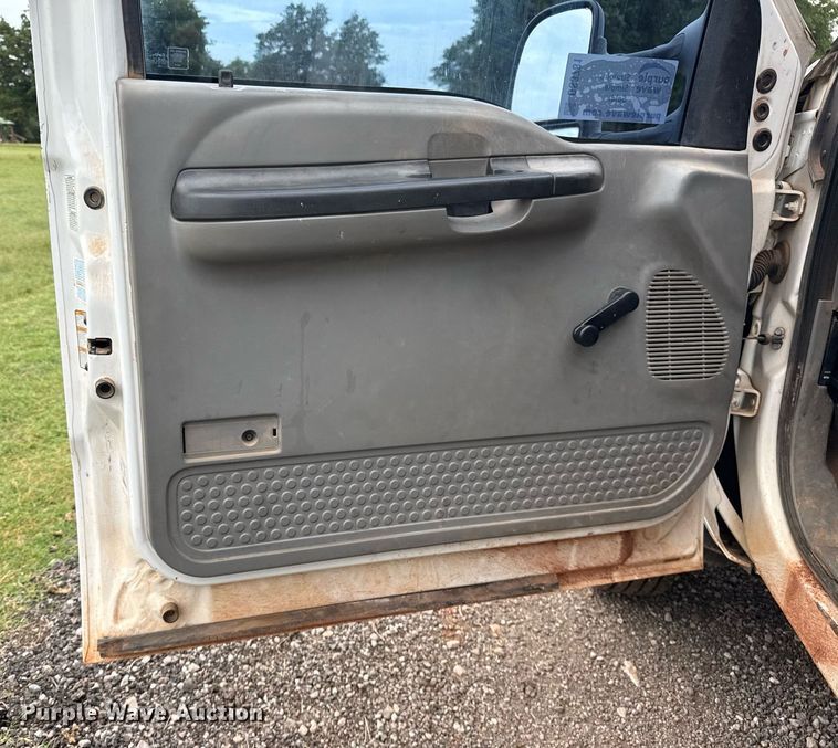 image for item DS3781 2006 Ford F550  bucket truck