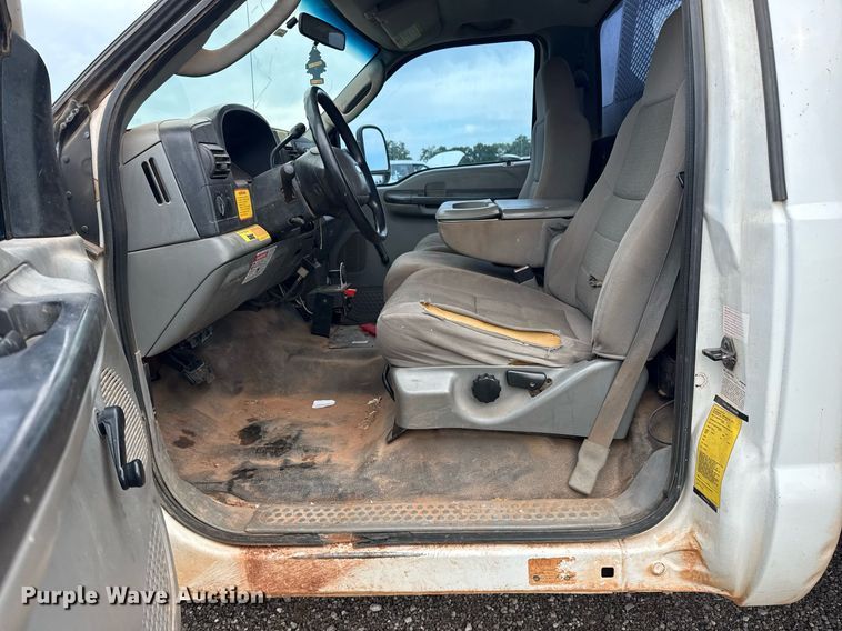 image for item DS3781 2006 Ford F550  bucket truck