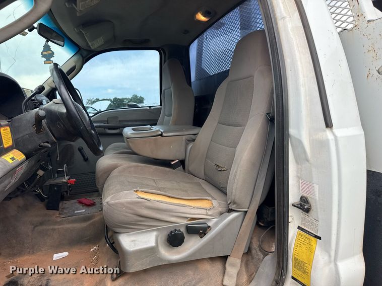 image for item DS3781 2006 Ford F550  bucket truck