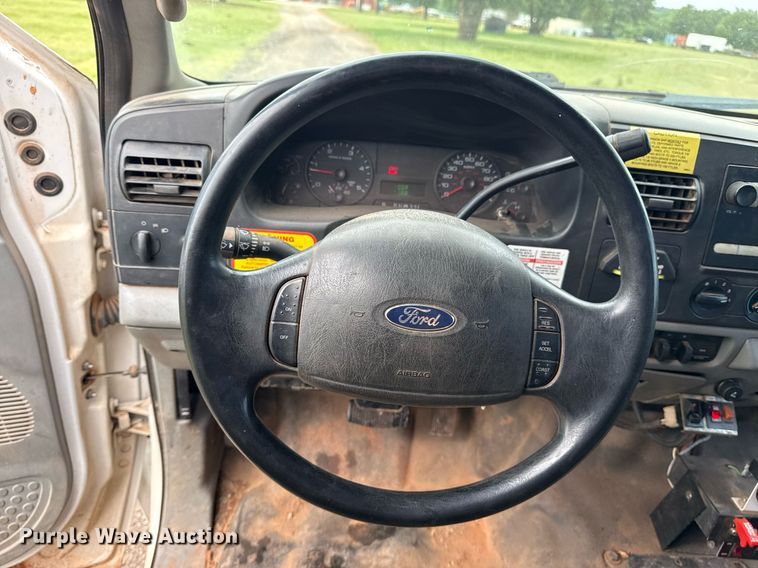 image for item DS3781 2006 Ford F550  bucket truck