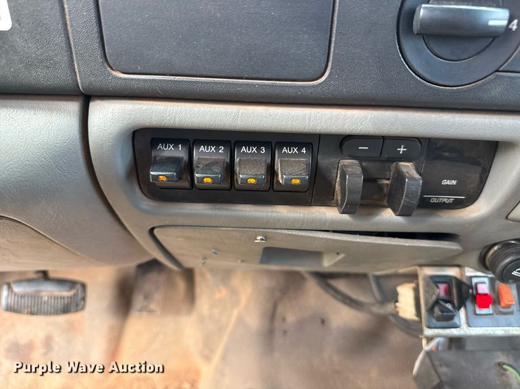 image for item DS3781 2006 Ford F550  bucket truck