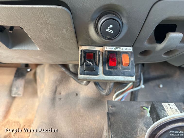 image for item DS3781 2006 Ford F550  bucket truck