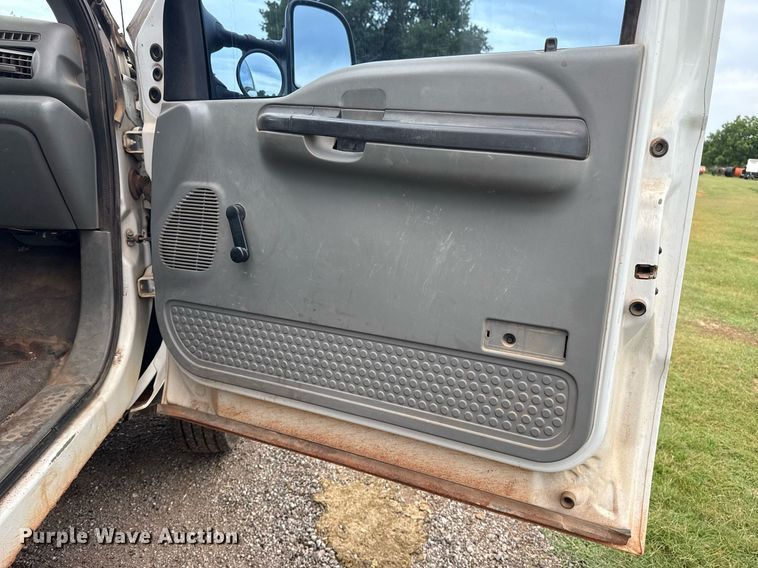 image for item DS3781 2006 Ford F550  bucket truck