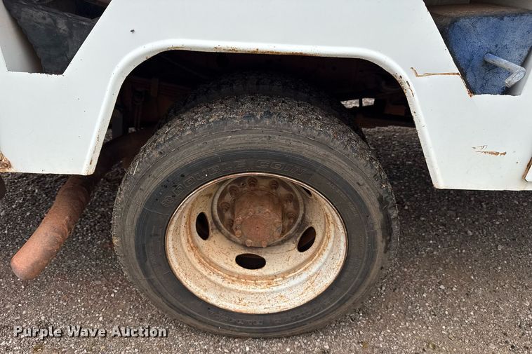 image for item DS3781 2006 Ford F550  bucket truck