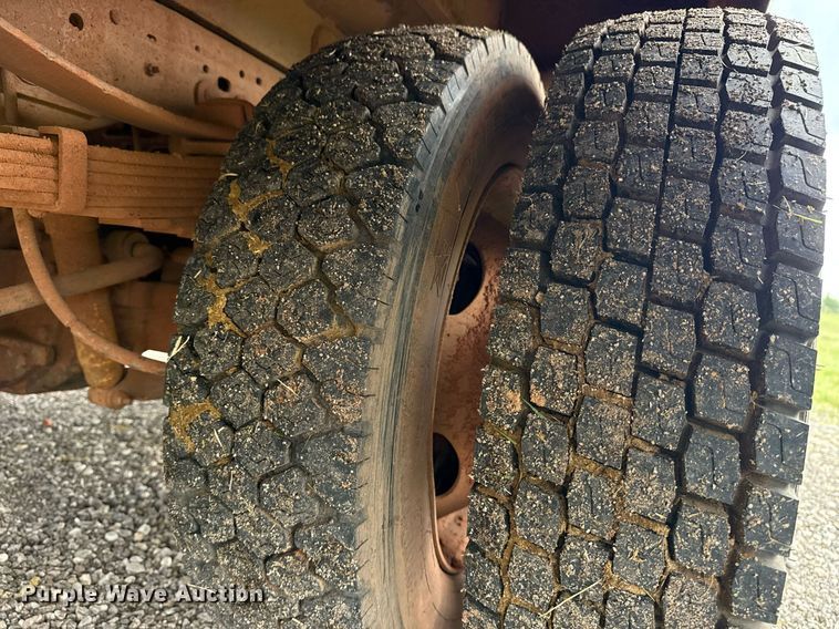 image for item DS3781 2006 Ford F550  bucket truck