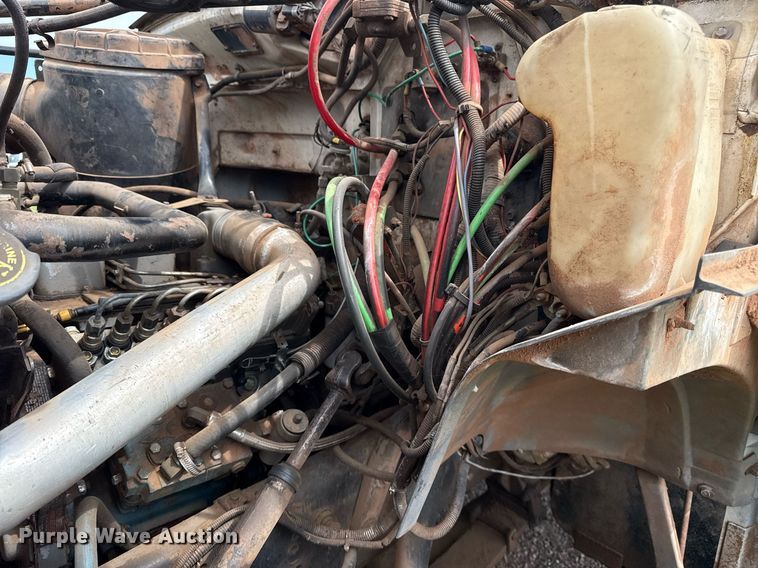 image for item DS3787 1995 Ford F800 digger derrick truck