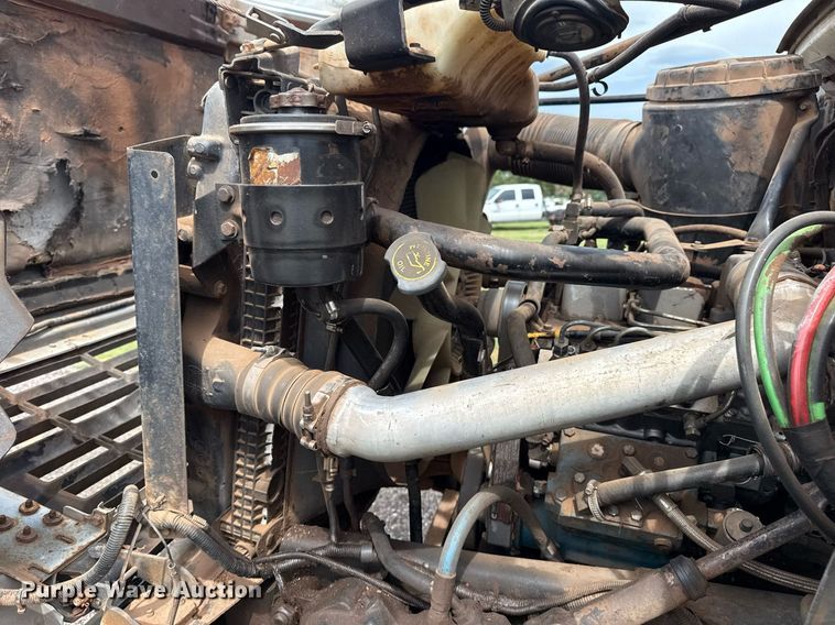 image for item DS3787 1995 Ford F800 digger derrick truck