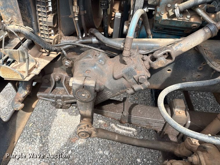 image for item DS3787 1995 Ford F800 digger derrick truck