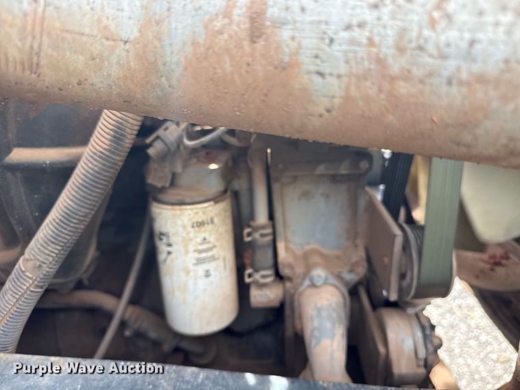 image for item DS3787 1995 Ford F800 digger derrick truck