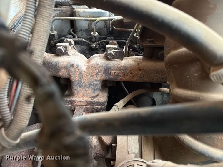 image for item DS3787 1995 Ford F800 digger derrick truck