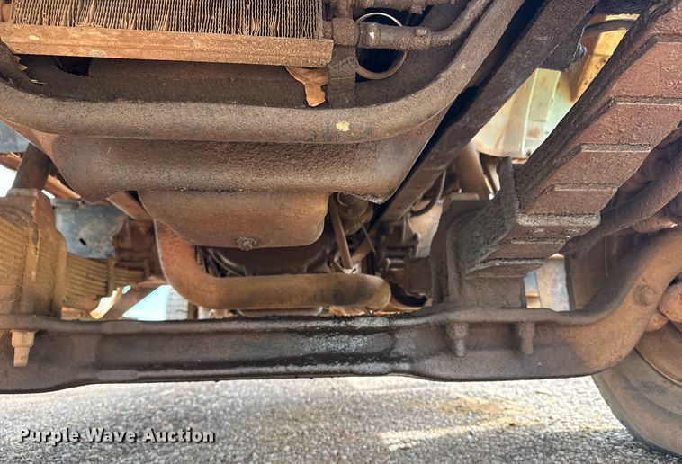 image for item DS3787 1995 Ford F800 digger derrick truck