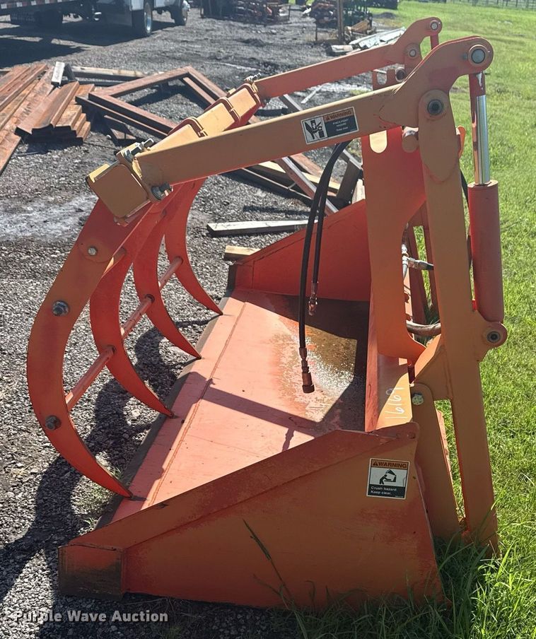 image for item DS3816 Kubota M9248 skid steer grapple bucket