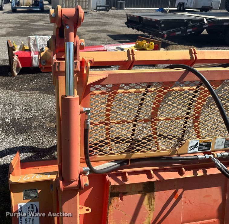 image for item DS3816 Kubota M9248 skid steer grapple bucket