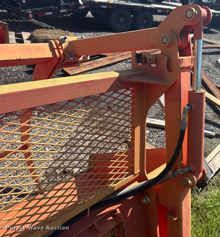 image for item DS3816 Kubota M9248 skid steer grapple bucket