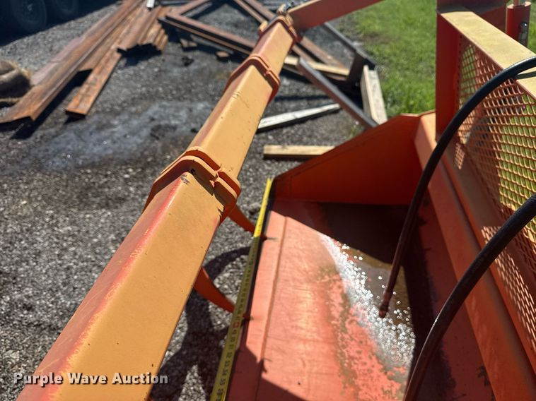 image for item DS3816 Kubota M9248 skid steer grapple bucket