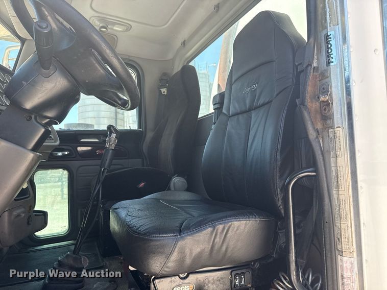 image for item DS3819 2013 Peterbilt 388 vacuum truck