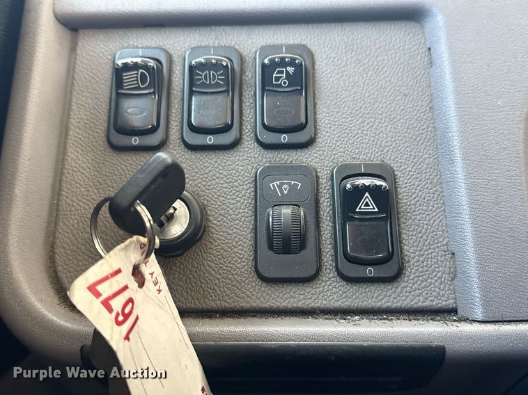 image for item DS3819 2013 Peterbilt 388 vacuum truck