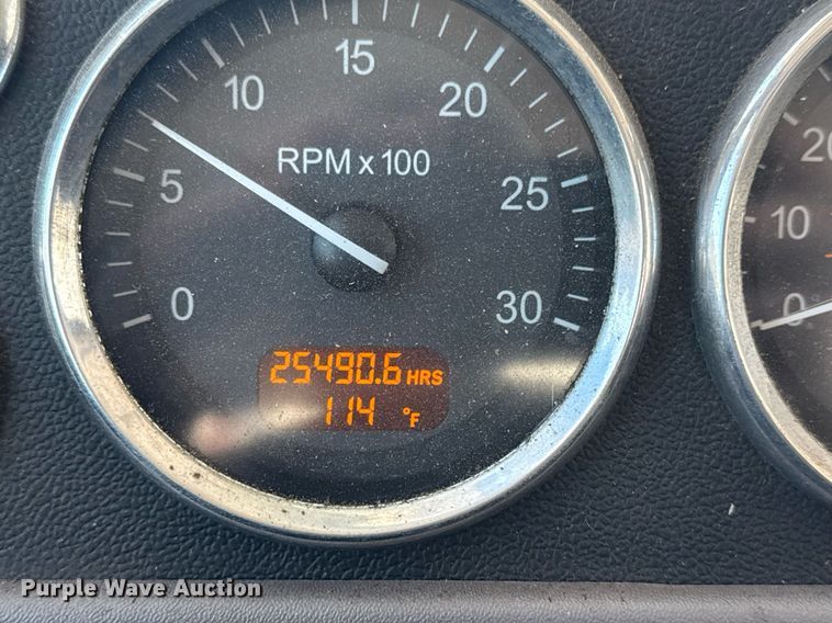 image for item DS3819 2013 Peterbilt 388 vacuum truck