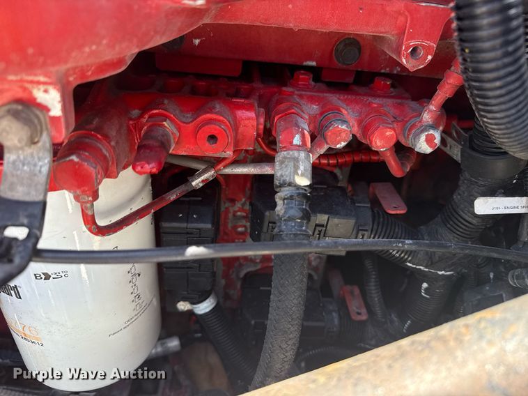 image for item DS3819 2013 Peterbilt 388 vacuum truck