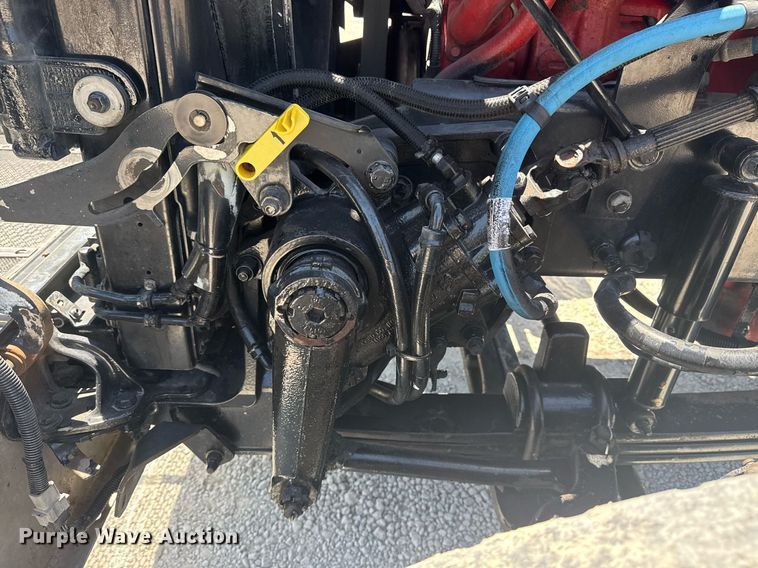 image for item DS3819 2013 Peterbilt 388 vacuum truck