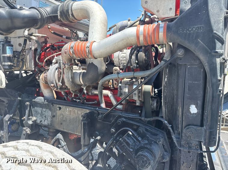 image for item DS3819 2013 Peterbilt 388 vacuum truck