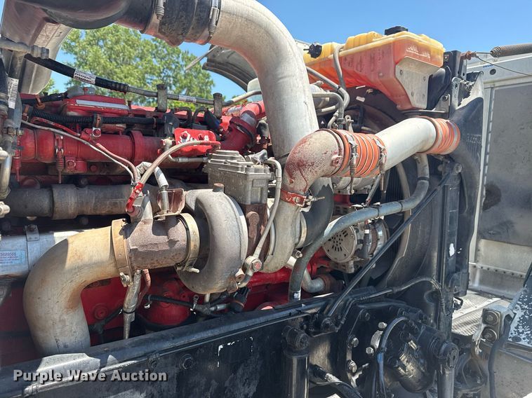 image for item DS3819 2013 Peterbilt 388 vacuum truck