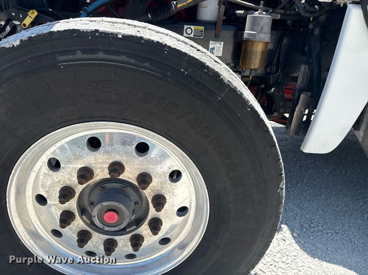 image for item DS3819 2013 Peterbilt 388 vacuum truck