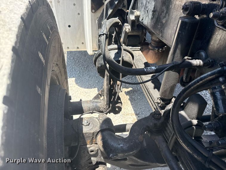 image for item DS3819 2013 Peterbilt 388 vacuum truck