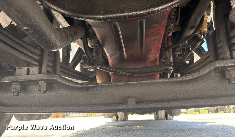 image for item DS3819 2013 Peterbilt 388 vacuum truck