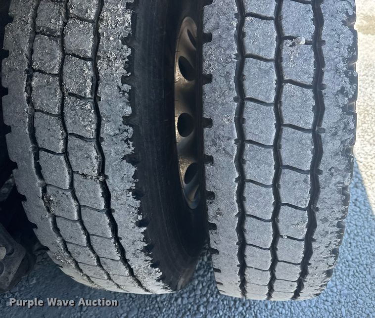 image for item DS3819 2013 Peterbilt 388 vacuum truck