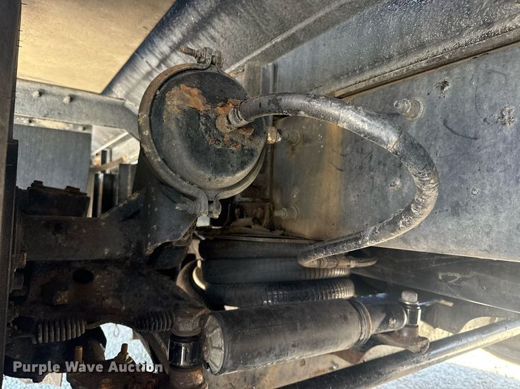 image for item DS3819 2013 Peterbilt 388 vacuum truck