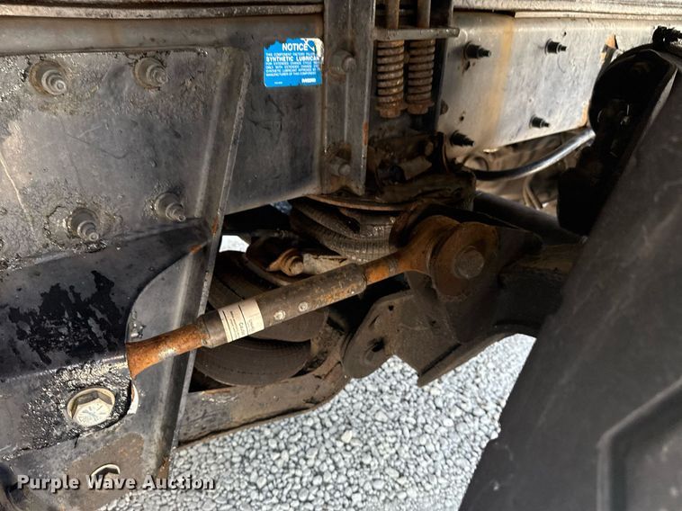 image for item DS3819 2013 Peterbilt 388 vacuum truck