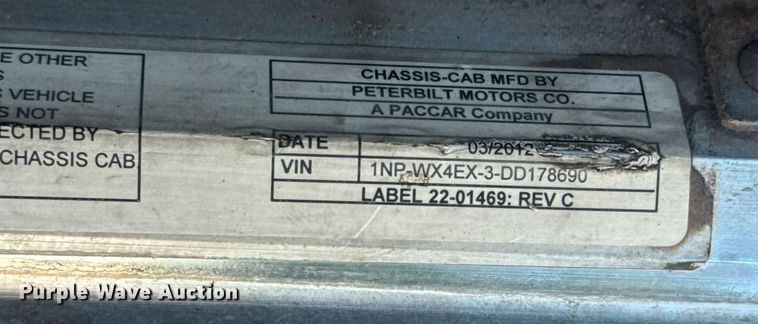 image for item DS3819 2013 Peterbilt 388 vacuum truck