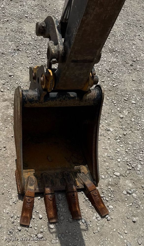 image for item DS4375 2013 John Deere 35D mini excavator