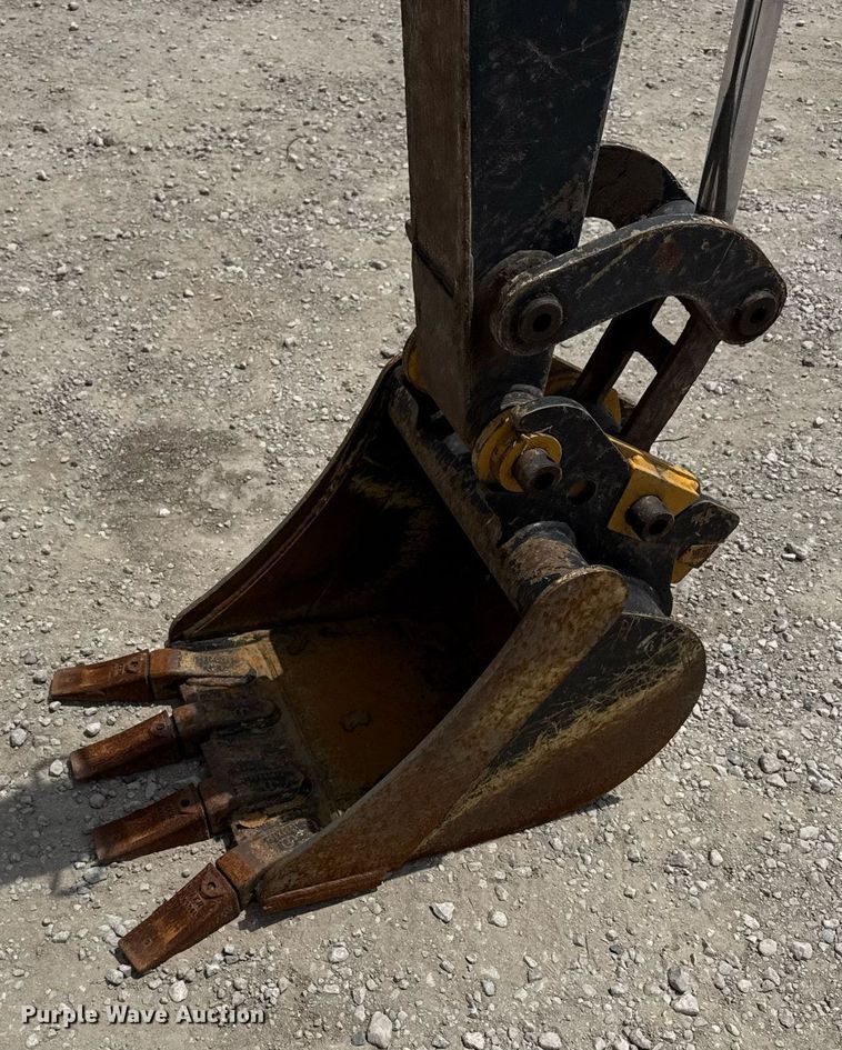 image for item DS4375 2013 John Deere 35D mini excavator