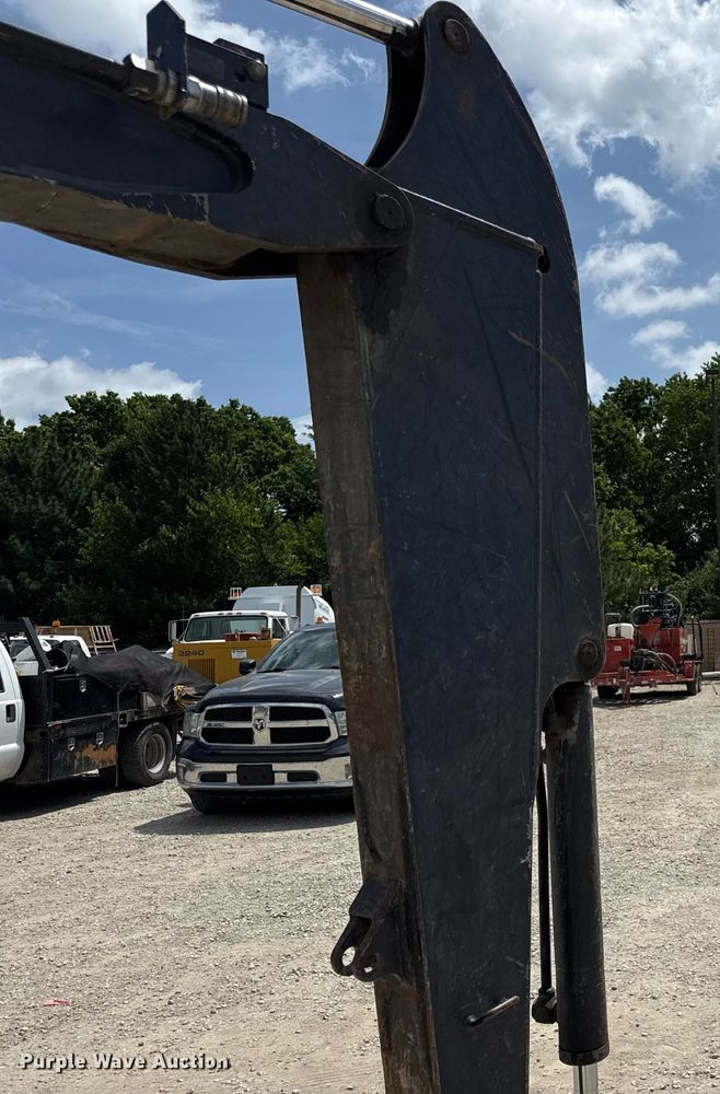 image for item DS4375 2013 John Deere 35D mini excavator