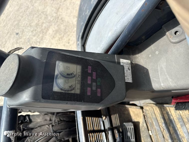 image for item DS4375 2013 John Deere 35D mini excavator