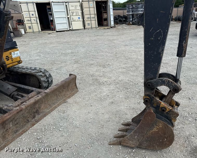 image for item DS4376 2016 John Deere 35G mini excavator