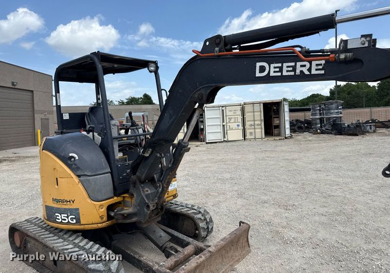 image for item DS4376 2016 John Deere 35G mini excavator