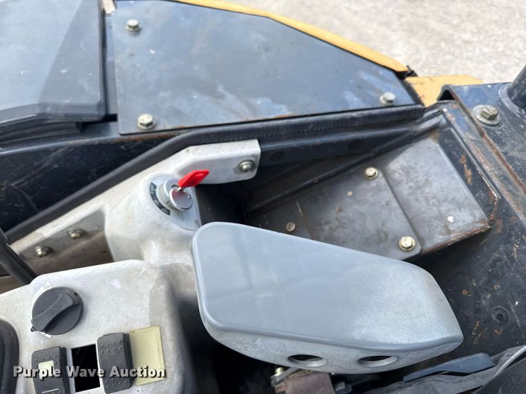 image for item DS4376 2016 John Deere 35G mini excavator