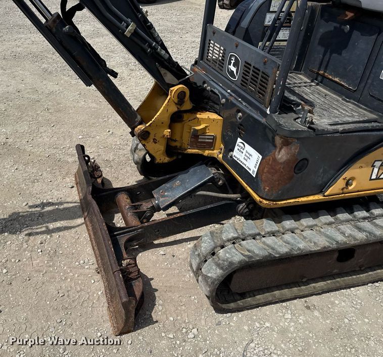 image for item DS4377 2012 John Deere 17D mini excavator