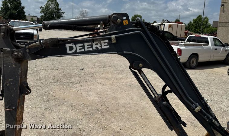 image for item DS4377 2012 John Deere 17D mini excavator