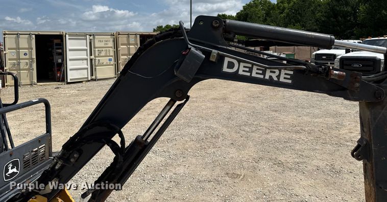 image for item DS4377 2012 John Deere 17D mini excavator