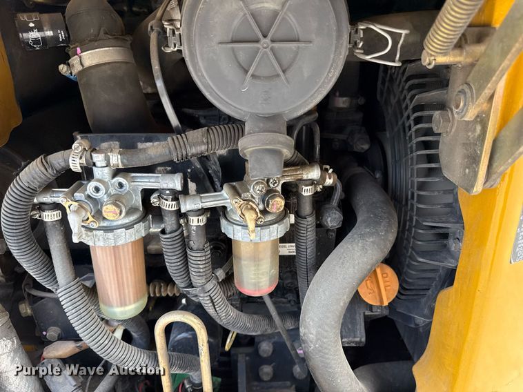 image for item DS4377 2012 John Deere 17D mini excavator