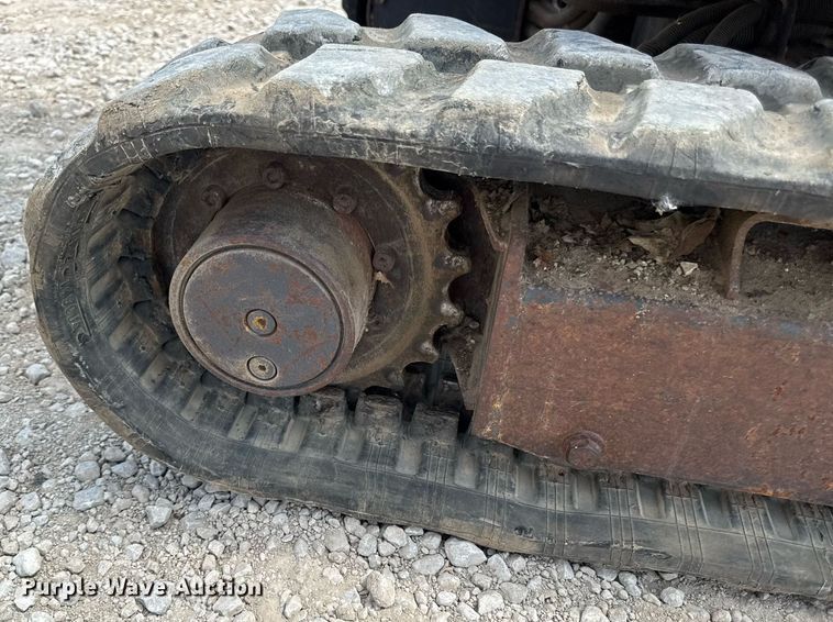 image for item DS4377 2012 John Deere 17D mini excavator