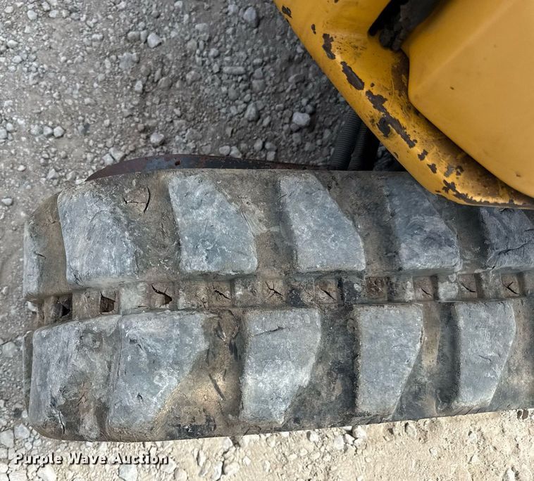 image for item DS4377 2012 John Deere 17D mini excavator