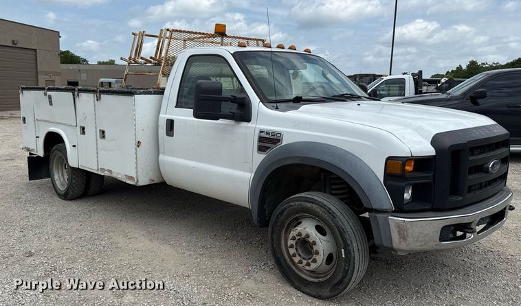 image for item DS4379 2008 Ford F550 utility / service truck