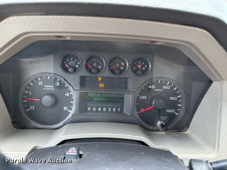 image for item DS4379 2008 Ford F550 utility / service truck