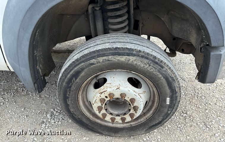 image for item DS4379 2008 Ford F550 utility / service truck