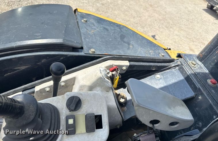 image for item DS4380 2016 John Deere 35G mini excavator